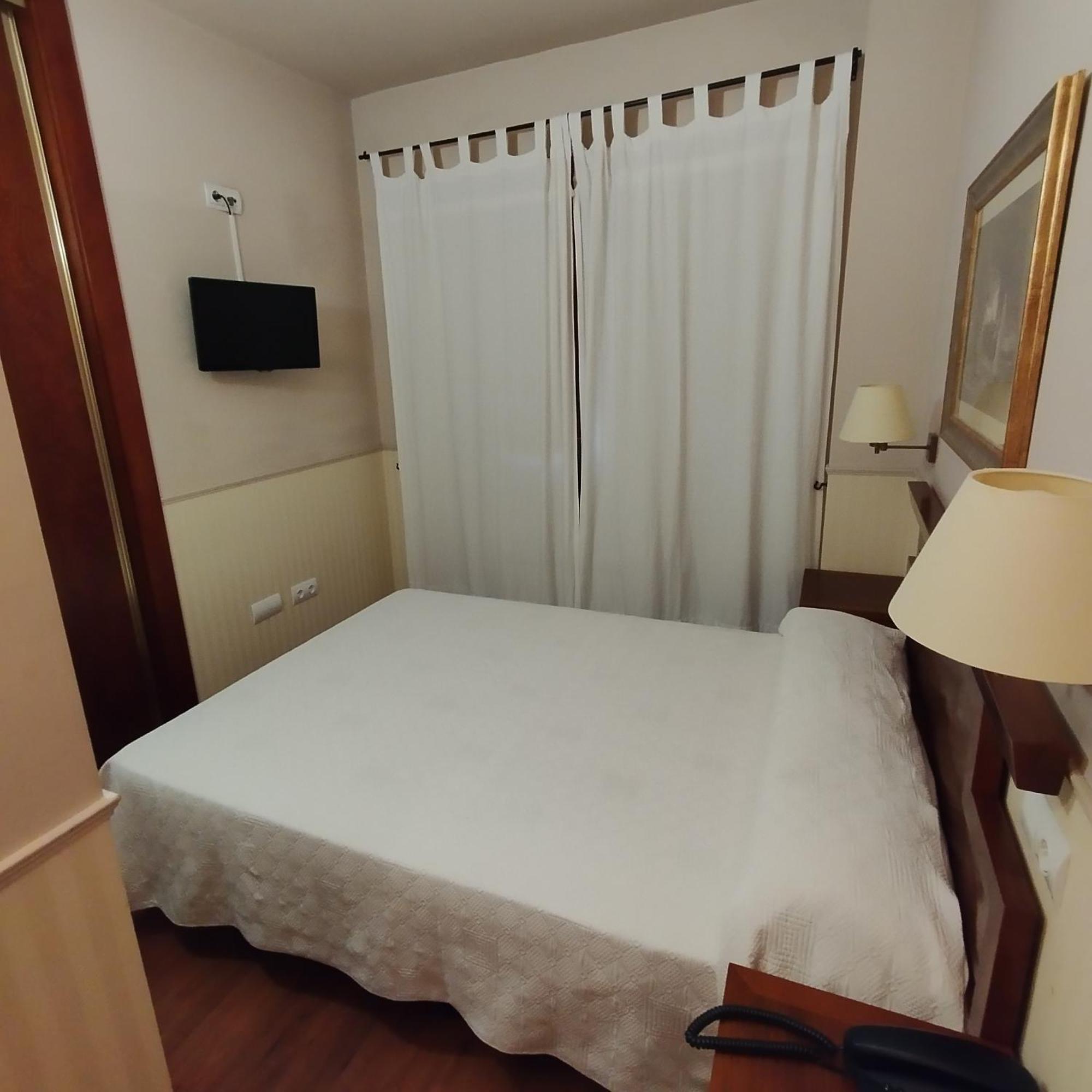 Hospederia El Fielato Hotel เอลบูร์โก เด ออสมา ภายนอก รูปภาพ